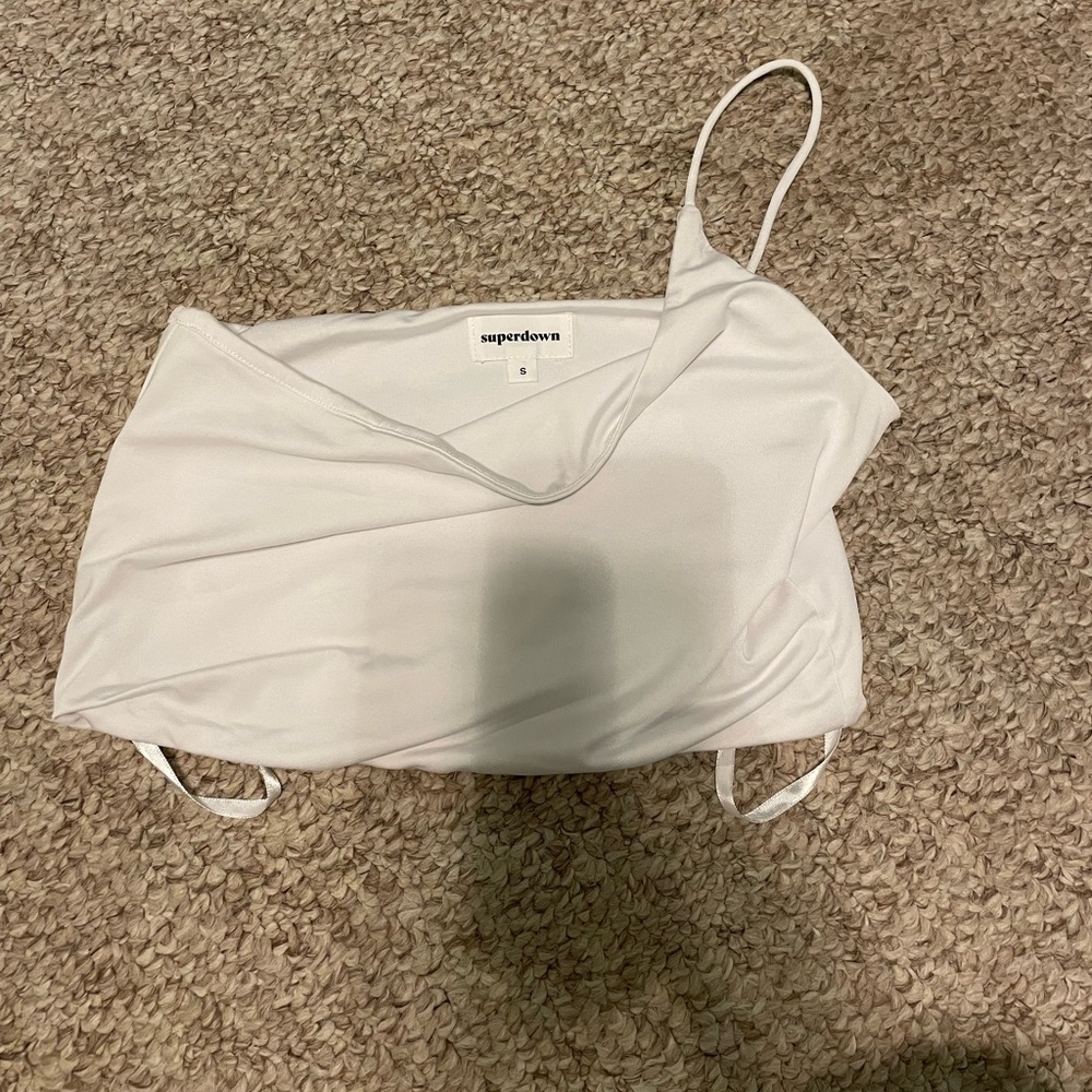 One shoulder crop top
